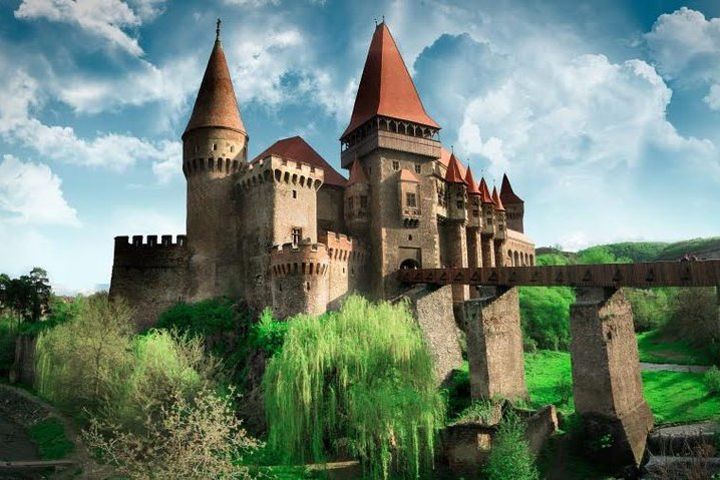 4 days Small Group Tour From Bucharest to Budapest image