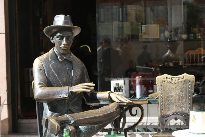 Fernando Pessoa Lisbon Walking Tour image