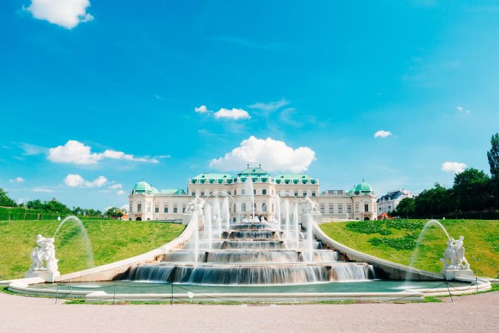 Belvedere Palace Guided Tour image