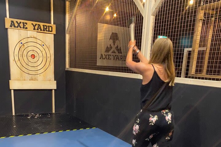 Axe Throwing Lesson in Belfast image