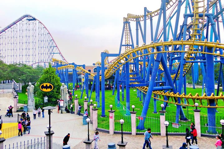 Discover Six Flags: Best Amusement Park in Mexico image