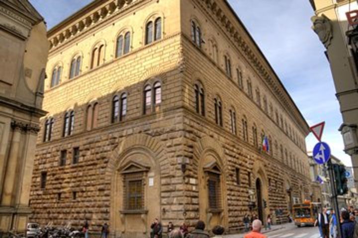 Tour of the Medici Family: Lorenzo The Magnificient and the TV movie image