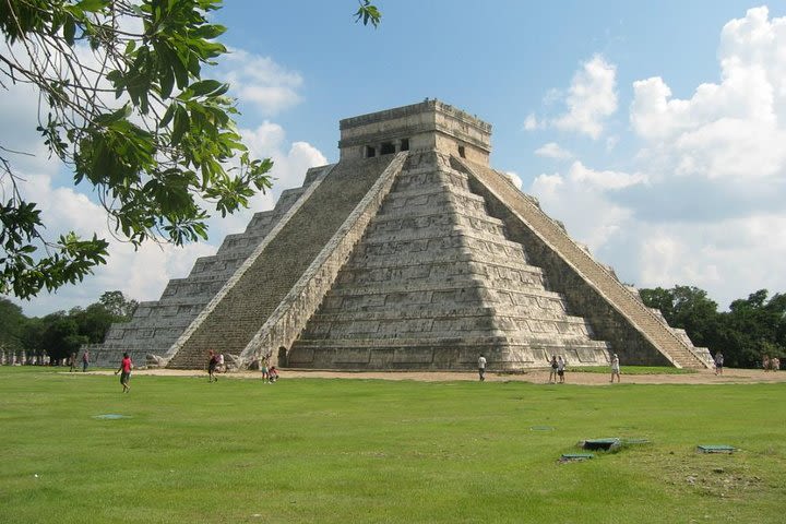 8-Day Best of Mexico Tour: Mexico City to Cancun image