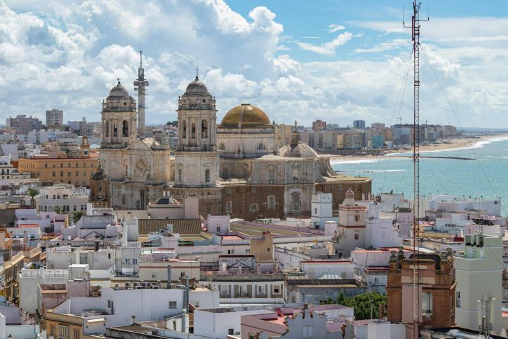 Cadiz Private Walking Tour image
