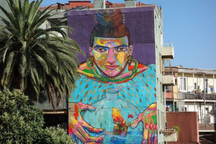  Tour de Grafitis: Murales Icónicos de Valparaíso image