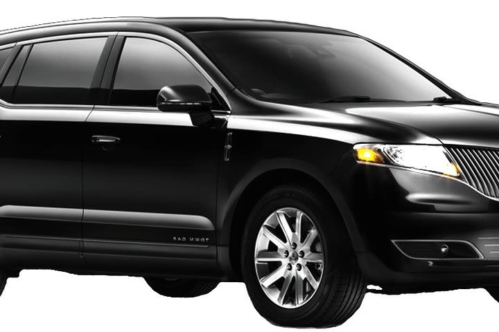 Airport Transfer Service To OR From Napa City - SEDAN image