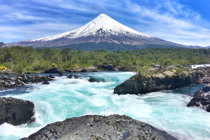 El Rincon Beach Trekking at Vicente Perez Rosales image