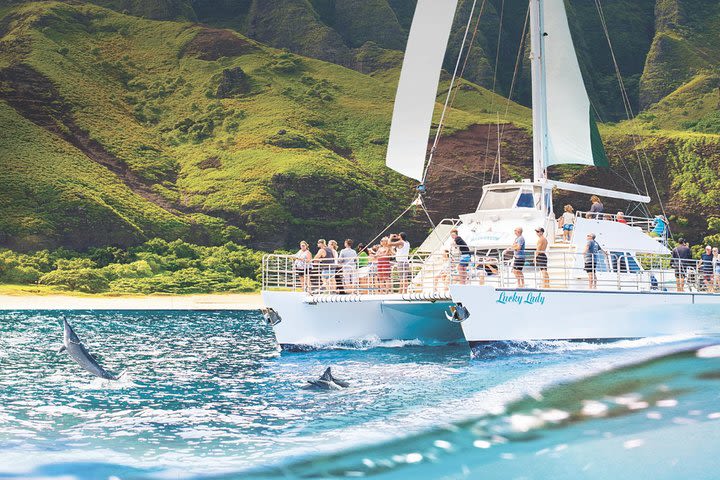 LUCKY LADY - Deluxe Na Pali Morning Snorkel Tour image