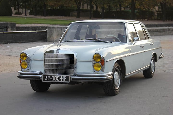 Private Paris guided Tour by classic 1970 Mercedes S Class image