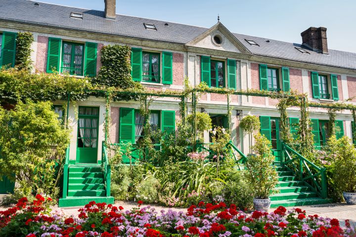 Giverny & Versailles Small Group Tour from Paris with Lunch image