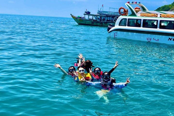Private Cham Island Snorkeling Tour image