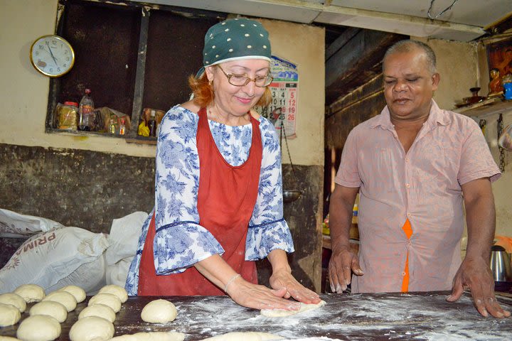 Sri Lankan Traditional Bakery Experience from Panadura image