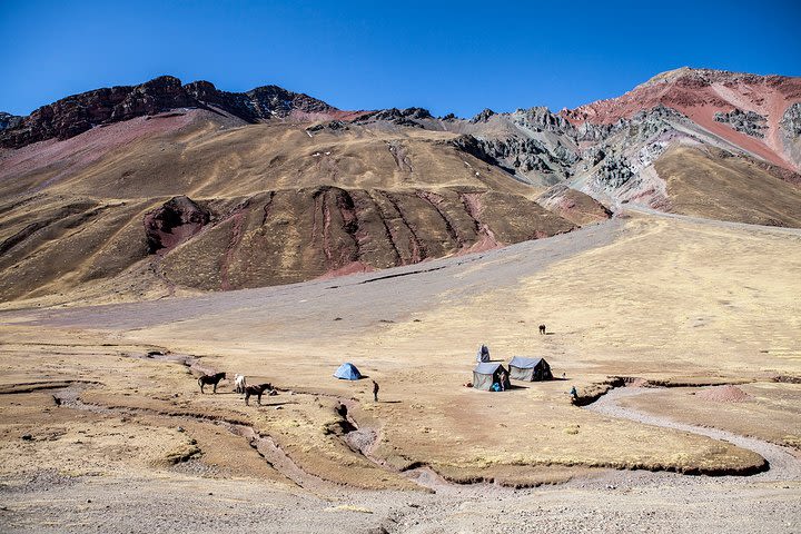 Private Full-Day Hike to The Rainbow Mountain, Vinicunca image