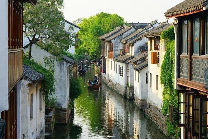 Shanghai Private Transfer from Suzhou with Stop-over at Zhouzhuang Water Town  image