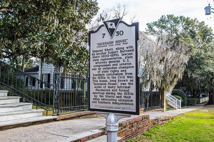 Beaufort City Minibus Tour image