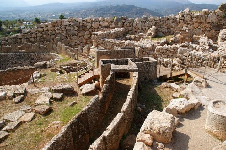 Semi private tour Corinth Canal, Mycenae, Nauplia & Epidaurus  image