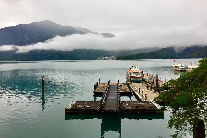 5-Day Best of Taiwan: Sun Moon Lake, Tarako Gorge, Kaohsiung, Taitung image