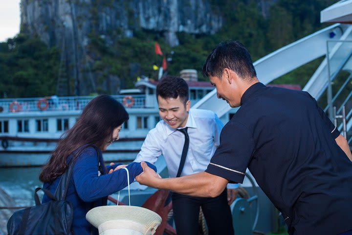 Halong Bay Group Day Tour From Hanoi: Visit Thien Cung Grottoes image