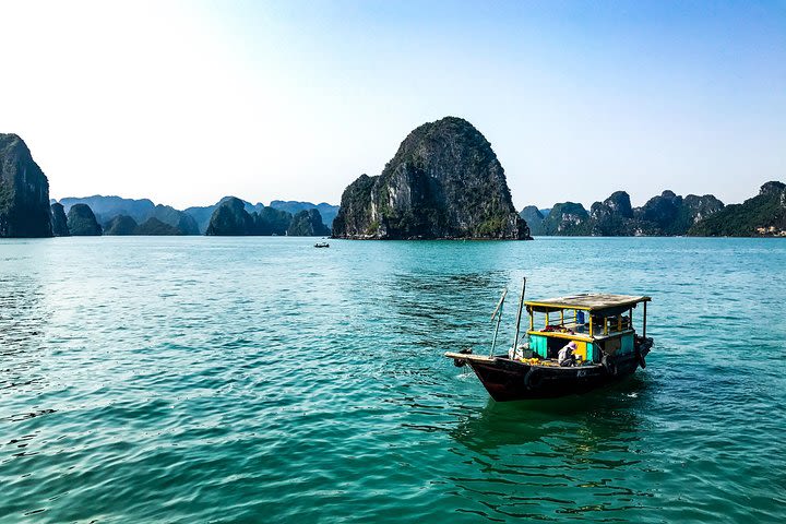 8-Day Tour in Vietnam and Laos with Accommodation image