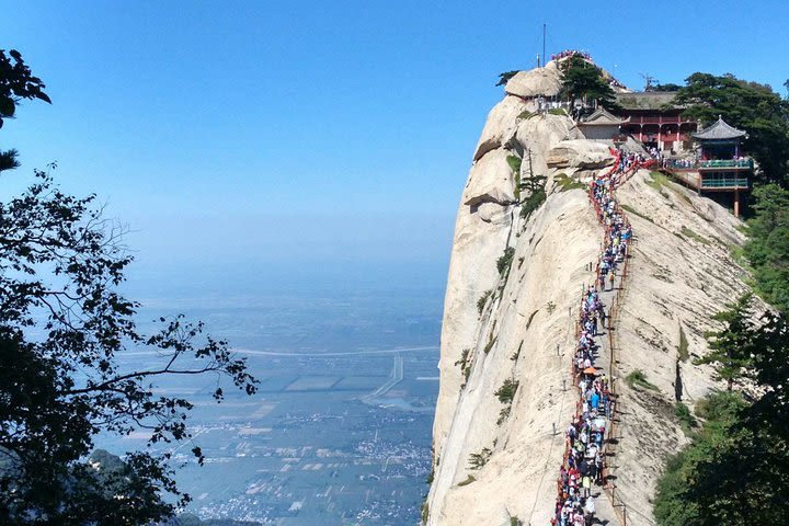 Huashan Mountain Private One Day Excurtsion Tour from Xian including Lunch image