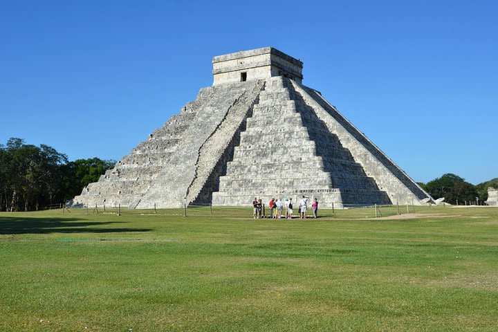 Chichen Itza Small Group, Buffet Lunch & Cenote from Merida image