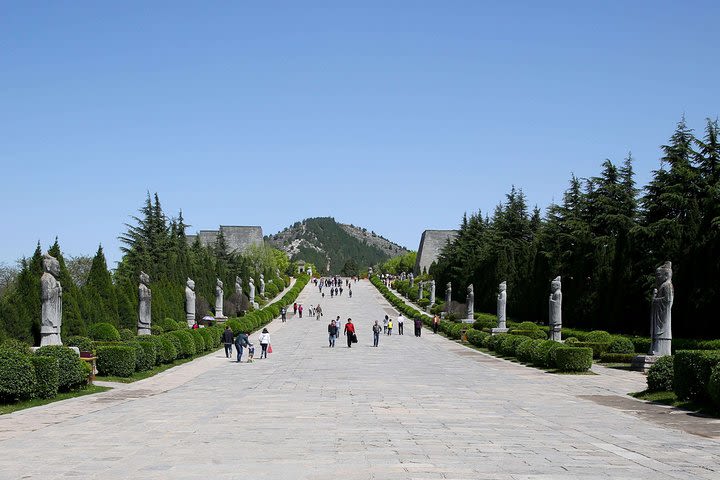 Classic Han Dynasty & Tang Dynasty Private Day Tour from Xian including Lunch image