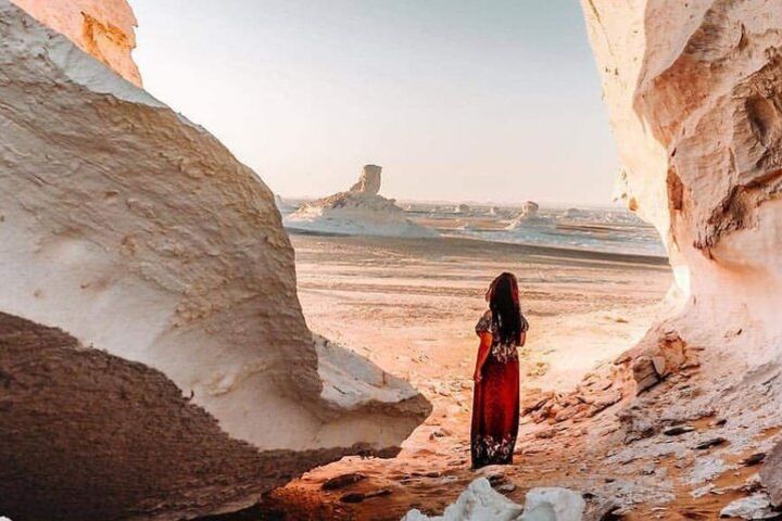 3 Days 2 Nights White Desert and Bahariya Oasis Tour image