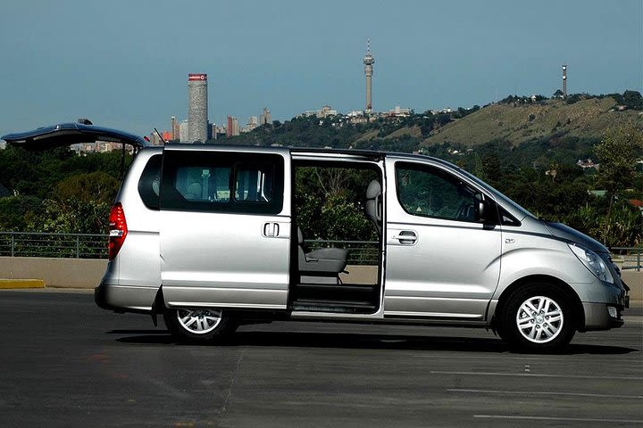 Fes Private transfer to the airport with arrival and departure image