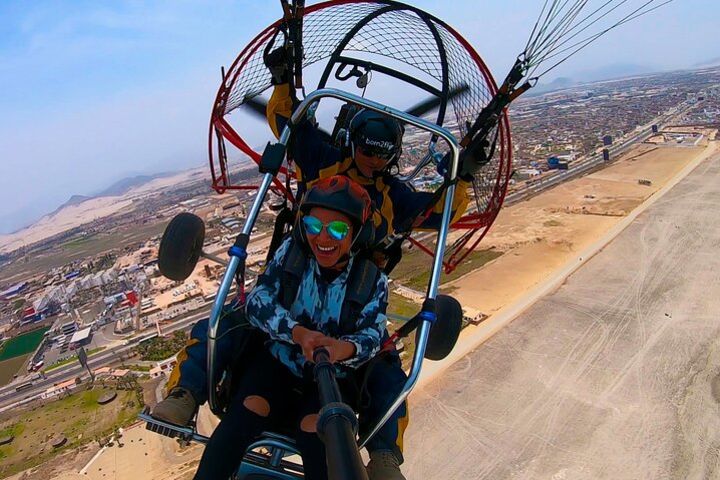 Paragliding Punta Hermosa image