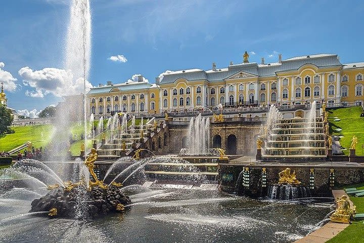 Half Day Excursion to Peterhof Fountain Park  image