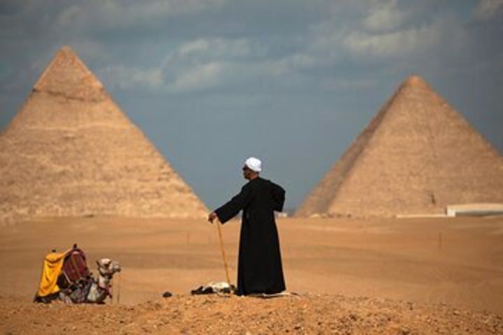 Private Pyramids of Giza and Memphis Full-Day Tour image