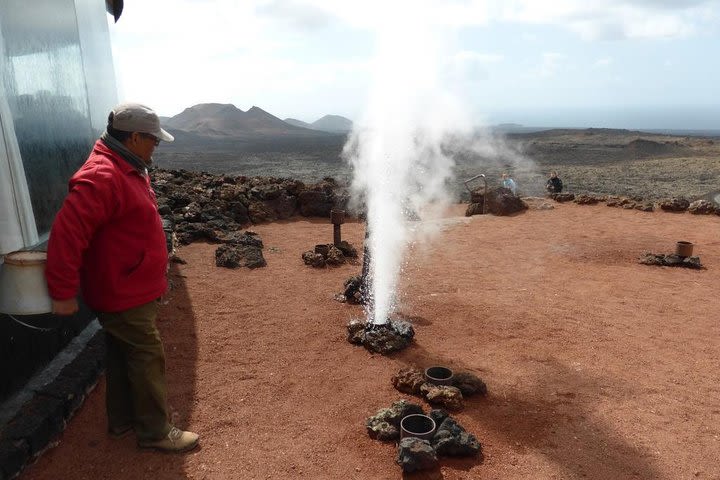 Lanzarote Timanfaya Volcan Park Skip the line image