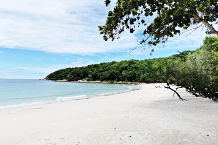 Koh Samet Full-Day Tour from Pattaya image