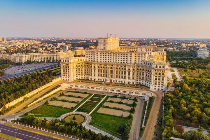 Full-Day Bucharest Tour with Mogosoaia Palace and Snagov Monastery image