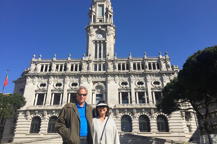 Porto Full Day Tour + Coffee Break + Lunch image