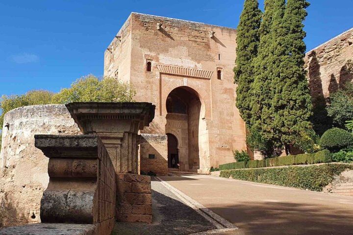Private tour Lorca and Falla in the Alhambra image