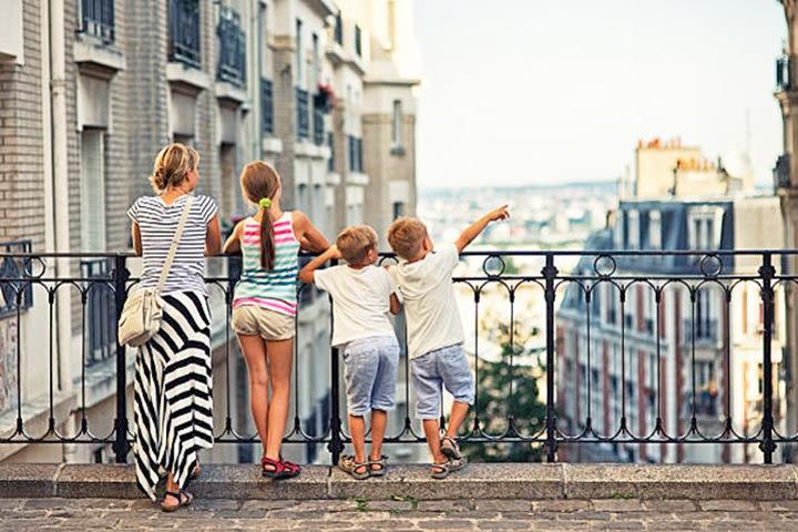 Paris: Montmartre and Sacre Coeur Private Tour for Kids and Families image