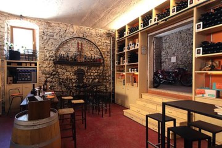 Wine Tasting in Historical Center of Lazise image