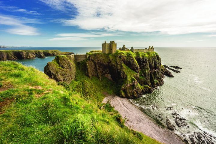 Dunnottar Castle & Royal Deeside Tour image