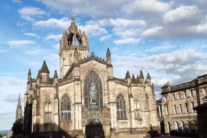 Private Tour of Edinburgh Hidden Old Town image