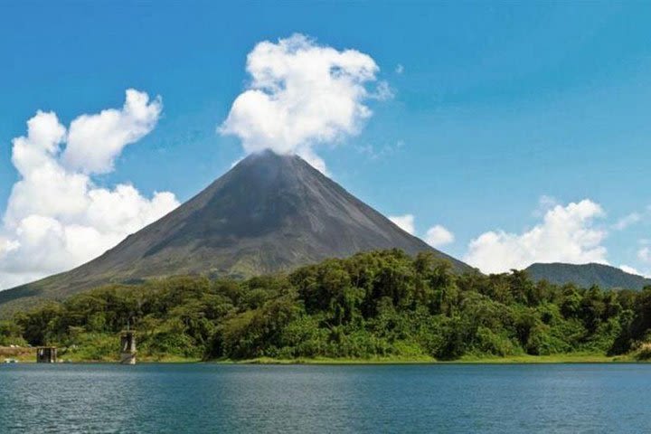 Private Shuttle: From San Jose Airport To La Fortuna/Arenal, San Carlos image