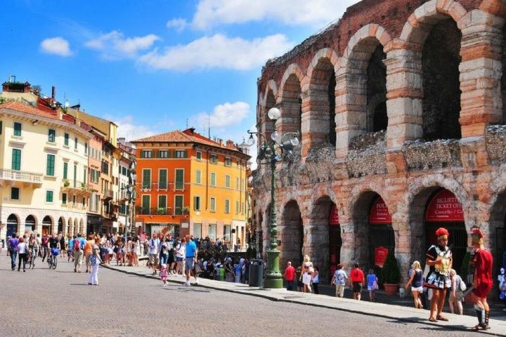 Verona and Lake Garda Day Trip from Bergamo image