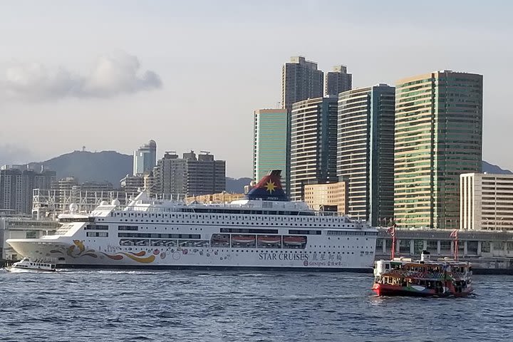 Hong Kong Private Transfer: Cruise Terminals in Hong Kong to Hotel image