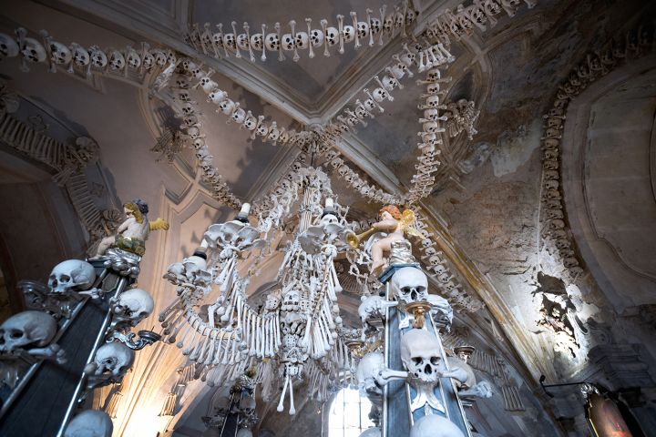 Kutná Hora Day Trip from Prague: Sedlec Ossuary & St Barbara image