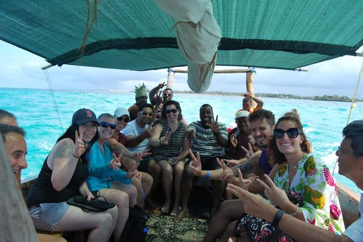 Full Day Dhow Cruise Safari Blue for Snorkeling Activity image