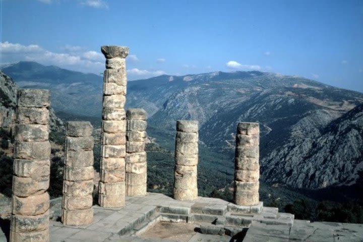 Delphi private day trip "all inclusive"up to 15 in a luxurious Mercedes Minibus image