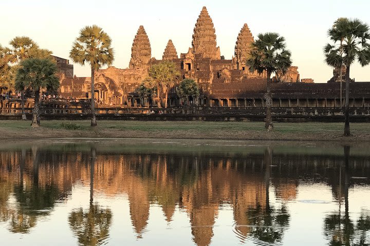 Angkor Wat & Floating Village 3-Day Private Tour image