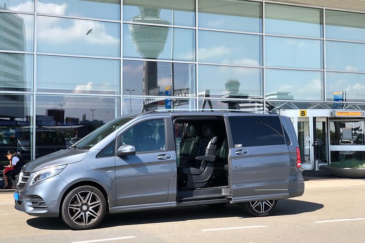 Airport Private Transfer: Schiphol Airport ↔ The Hague City  image