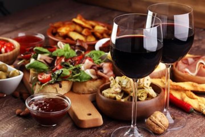 The art of the Italian Aperitivo with a local: Learn & Enjoy in Verona image