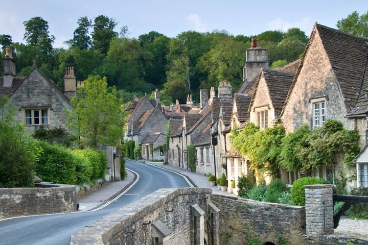 Oxford, Stratford and the Cotswolds Guided Small Group Tour from London image